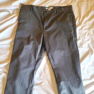 Amazon Essentials Slim Fit Mens Pants (Light Grey)